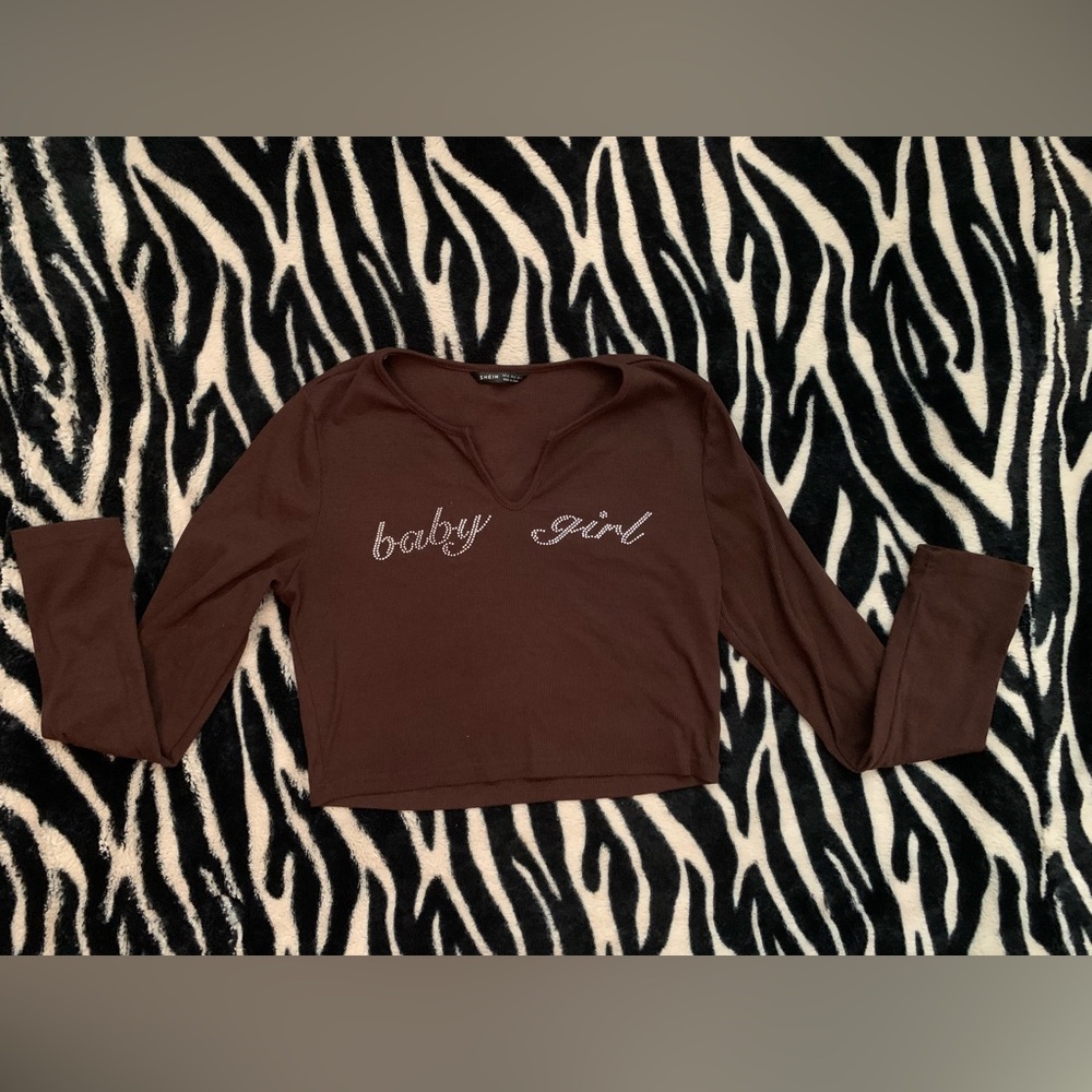 brown “ baby girl “ print long sleeve crop top